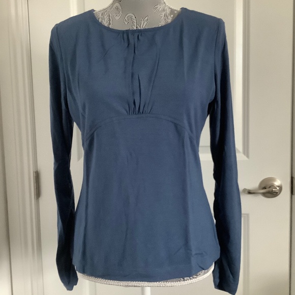 i.e. Tops - i.e. Women's Top, Size M